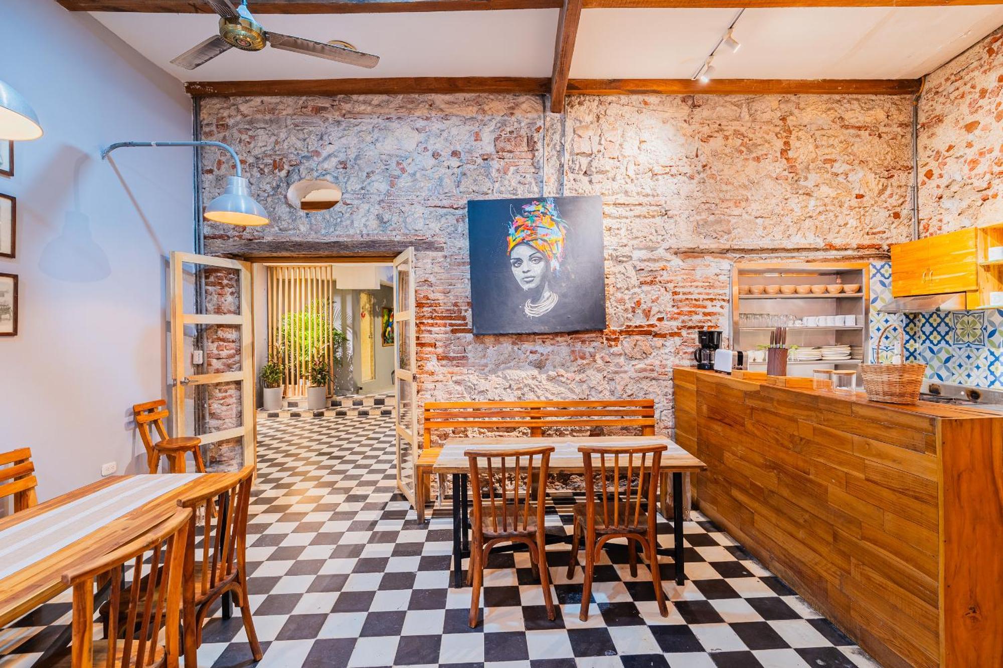 Casa Del Pozo Boutique - Full House *